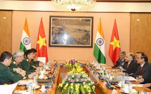 Vietnam, India hold defense policy dialogue - ảnh 1
